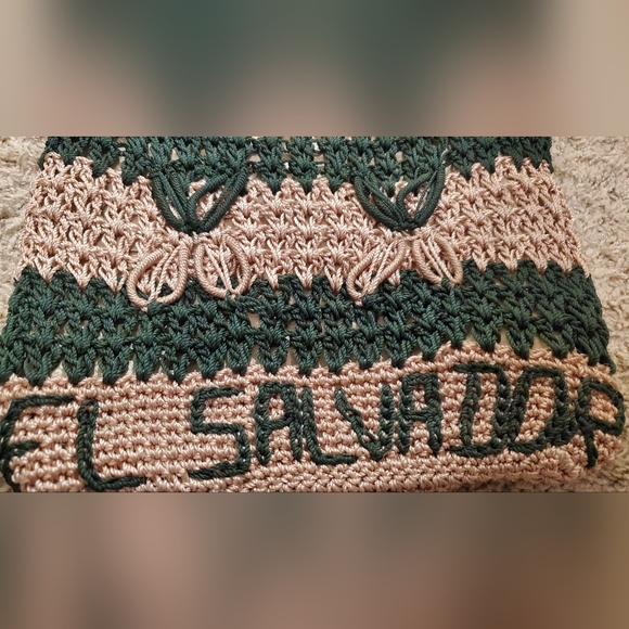 Crochet Handmade El Salvador 🇸🇻 Bag - Picture 4 of 14